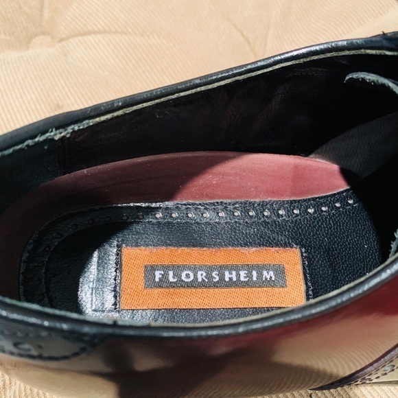 Florsheim Two Tone Plane Toe Oxfords. L3 - Picture 9 of 12